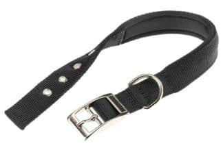 De Ferplast Daytona C nylon hondenhalsband is een stevige halsband met een zachte padding/voering waardoor de halsband comfortabel is te dragen door de hond.
