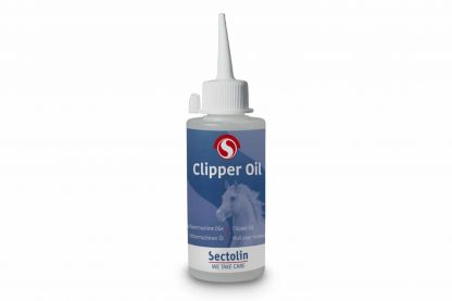 Sectolin Clipper Oil is een hoogwaardige universele scheermachine olie. Met het gebruik van deze olie zult uw betere scheerresultaten krijgen en zal de levensduur van uw messen worden verlengd.