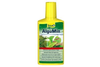 Tetra AlguMin bestrijdt alle soorten algen snel en voorkomt algengroei effectief. Dankzij de vloeibare formule is er een optimale verdeling van de werkzame stof. Het ingrediënt komt onmiddellijk vrij om een snelle werking te garanderen.