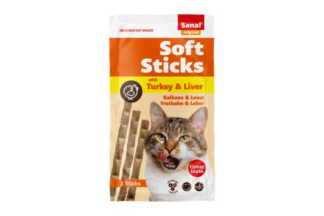 Sanal Soft Sticks Kalkoen & Lever is een heerlijke zachte stick vol van smaak. Een ideale traktatie die je kat niet kan weerstaan! De extra toegevoegde vitamine A, D3 en E zorgen voor de nodige levensvreugde en vitaliteit.