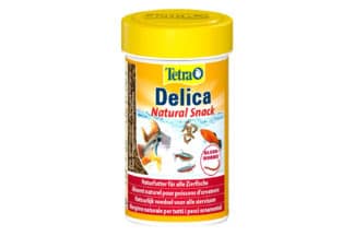 Tetra Delica rode muggenlarven zijn een natuurlijke lekkernij voor alle tropische siervissen. Met de volledige voedingswaarde van natuurlijk voedsel. De rode muggenlarven zijn lekker van smaak en een natuurlijke bron van eiwitten voor een gezonde groei. Voor een gevarieerde en soort specifieke voeding.