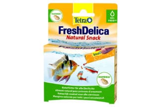 Tetra FreshDelica Daphnia gelvoer is de perfecte snack voor tussendoor en zorgt voor veel interactie en voederplezier met de vissen. De voedingsstofrijke gel is niet alleen gezond natuurlijk voedsel voor alle siervissen, maar maakt ook een heel nieuwe manier van interactie met de vissen mogelijk.