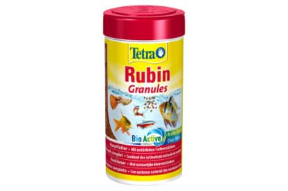 TetraRubin Granules is een hoofdvoer in de vorm van langzaam zinkende korrels voor het dagelijks voeren van alle siervissen. Dit hoogwaardige voermengsel met natuurlijke kleurversterkende ingrediënten bevordert de kleurenpracht van de vissen.