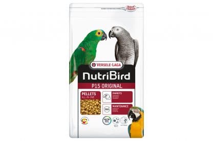 NutriBird P15 Original is een uitgebalanceerd volledig onderhoudsvoeder voor papegaaien.