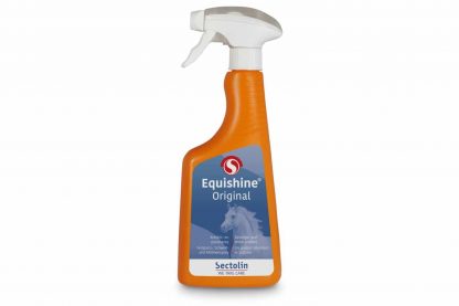 Sectolin Equishine zorgt ervoor dat de paardenvacht 8 tot 10 dagen glanzend en vuilafstotend blijft na een behandeling hiermee. Equishine is een antiklit- en glansmiddel dat zalf en andere inwrijfmiddelen niet beïnvloedt en eenvoudig afgewassen kan worden.
