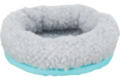 Trixie Cuddly Bed is een slaap- en rustplek voor kleine dieren, gemaakt van nylon met een polyester buitenkant en een fleece binnenkant.