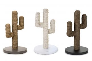 De Beeztees Designed By Lotte houten krabpaal heeft een super leuke cactus vorm, waardoor deze hip staat in uw interieur. Gemaakt van manilla touw en een stevige bodemplaat, waardoor uw kat uren plezier heeft van deze krabpaal.