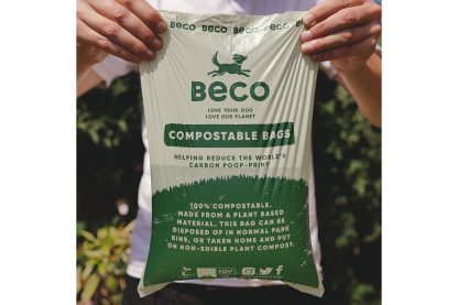 De Beco Bags compostable zijn biologisch afbreekbare en composteerbare poepzakjes. Deze zakjes verschillen van de normale Beco Bags omdat zij thuis compostbaar zijn. Verder zijn deze zakjes geschikt voor de meeste dispensers. Een milieuvriendelijke oplossing draagt bij aan een gezond ecosysteem. Deze zakjes breken snel af en laten geen schadelijke stoffen achter.