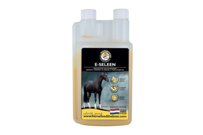 De E-Seleen 1 Liter is een krachtige antioxidant die als ondersteuning dient bij paarden en pony’s die intensieve arbeid verrichten en daarbij spieren en pezen in topconditie willen houden.