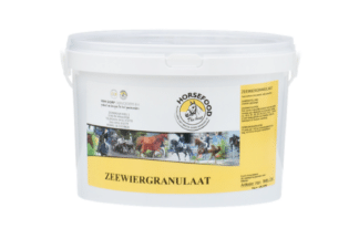 De Horsefood Zeewier mix is een zuiver natuurlijk product met een grote variatie aan vitaminen en mineralen. Bevat naast Vitamine A, B1, B2, B3, B5, B12, D en E, een hoog gehalte aan Biotine, Calcium, Selenium en Sodium.