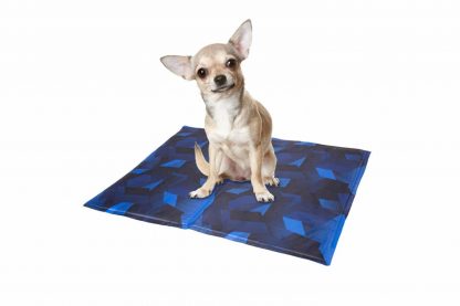 De Duvo+ Koelmat Limited Edition Meerkleurig is ideaal tijdens warme dagen om uw hond verkoeling te bieden. Het voordeel van deze koelmat is er geen water, koelkast of diepvries aan te pas komt.