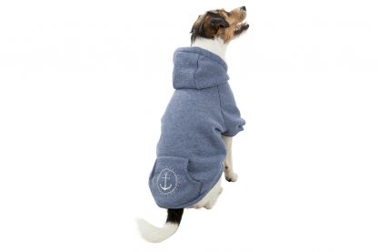 De Trixie Be Nordic Flensburg hondentrui is gemaakt van een polyester sweatstof. De binnenkant van de trui is erg warm en opgeruwd.