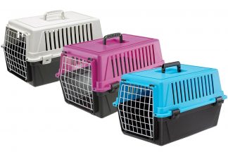 De Ferplast Atlas EL 10 vervoersbox is een transportkooi van kunststof voor kleine honden, pups of katten. Deze vervoersbox is ideaal te gebruiken wanneer u op vakantie gaat of voor een tripje naar de dierenarts.