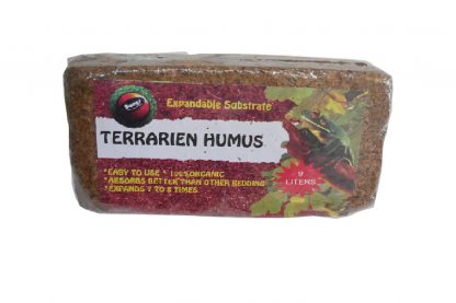 De Terrarium Humus wordt voor 100% verkregen uit plantaardige, bijgroeiende grondstoffen. Deze terrariumhumus kenmerkt zich door een hoog absorptievermogen en een hoge wateropnamecapaciteit.