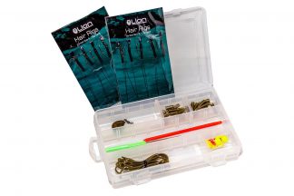 De Carp set is een compleet assortiment aan benodigdheden voor de startende karpervisser. Voorzien van 46 verschillende accessoires opgeborgen in een handige tacklebox.