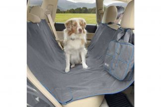 De Kurgo Heather Hammock autobeschermdeken biedt een volledige bescherming voor de achterbank van jouw auto. De autohoes beschermt de vloer en zijkanten van de stoelen, waardoor de auto schoon blijft.
