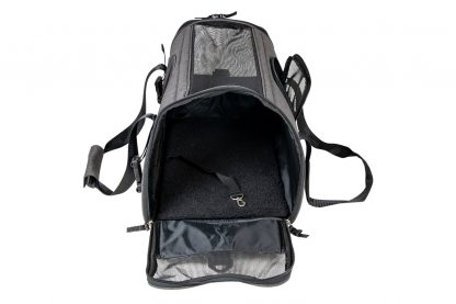 De Jack & Vanilla Travel plooibare draagtas is perfect voor op reis! De tas is eenvoudig op te vouwen en neemt daardoor weinig ruimte in beslag. Daarnaast heeft de tas voldoende ventilatiestukken.