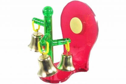 JW Activitoy Spinning Bells is een leuk speeltje voor in de vogelkooi van je vogel. Het zorgt voor uren lang speelplezier door de ronddraaiende belletjes! Dit vogelspeeltje is zowel neer te zetten als in de kooi op te hangen.