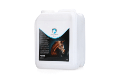 Excellent Equi Shield bevat een samenstelling van geurstoffen die de (zweet)geur bij paarden neutraliseert. Ideaal voor paarden of pony's die veel op de wei staan of buitenritten maken. Daarnaast heeft de samenstelling een verzorgende werking voor de vacht.