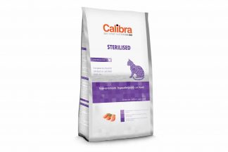 Calibra Cat Expert Nutrition Sterilised / Chicken & Rice is een volledig droogvoeder voor gesteriliseerde of gecastreerde volwassen katten. Door het verlaagde mineralengehalte in de voeding vermindert het tevens de vorming van struviet. Dit helpt bij het behouden van gezonde urinewegen.