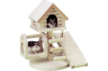De Flamingo knaagdierspeeltuin Treehouse is een speeltoestel voor in de knaagdierkooi. De speeltuin is gemaakt van hout.