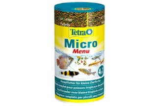 Tetra Micro Menu is geschikt als volledig voedermengsel voor alle kleine siervissen die zich in de bovenste, middelste en onderste waterlagen voeden. Met een diameter van 0,3 tot 2,5 mm, afhankelijk van het soort voer (crisps, korrels, pellets of sticks), kunnen zelfs vissen met een kleine bek het voer gemakkelijk eten.
