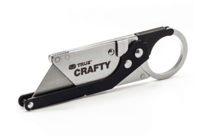 De True Utility Crafty is een handig, compact en lichtgewicht hobbymesje met verwisselbare messen. Verder beschikt de Crafty over een inklapbare mesbeschermer, deze functioneert in de geopende stand als handvat.