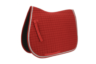 Het Riding World "Girly" zadeldek - Rood voor paarden is gemaakt van hoge kwaliteit polyester en is opgevuld met 15 mm schuim. Dit zadeldek is heeft een mooie vierkant stiknaad en heeft een uitstekende prijs en kwaliteitsverhouding.