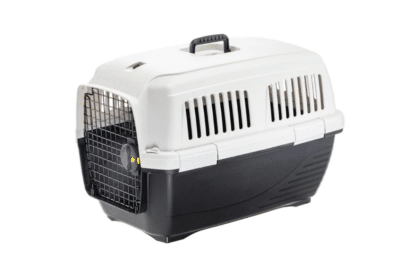 De Ferplast Clipper 3 vervoersbox voor kleine honden en katten is een praktische oplossing voor het reizen met je huisdier, ongeacht het vervoermiddel dat je gebruikt. Deze tas voldoet aan de huidige IATA-regelgeving, waardoor je met een gerust hart kunt reizen.