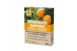 VITALstyle Scrub & Orange Shampoobar is een handgemaakte shampoobar speciaal voor een intensieve reiniging van de huid van paarden en honden. De shampoobar verzorgt en verzacht de huid, zorgt voor een frisse geur en reinigt intensief door de scrub van sinaasappelschillen.