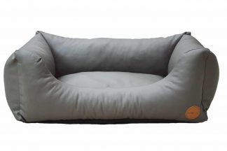 De Jack & Vanilla Classy Sofa is een heerlijke mand gemaakt van kunstleder voor uw hond. Verkrijgbaar in drie kleuren, onder andere Elephant (grijs)