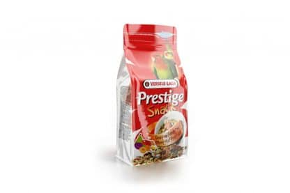 De Prestige Snack is een snoepmengeling van fruit en ei voor grote parkieten.