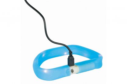 Trixie Flash Light Ring USB is een lichtgevende halsband voor uw hond, zo kunt u uw hond veilig uitlaten in het donker en wordt uw hond ook gezien op straat.