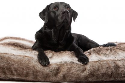 Lex & Max Royal Fur zilvervos hondenkussen